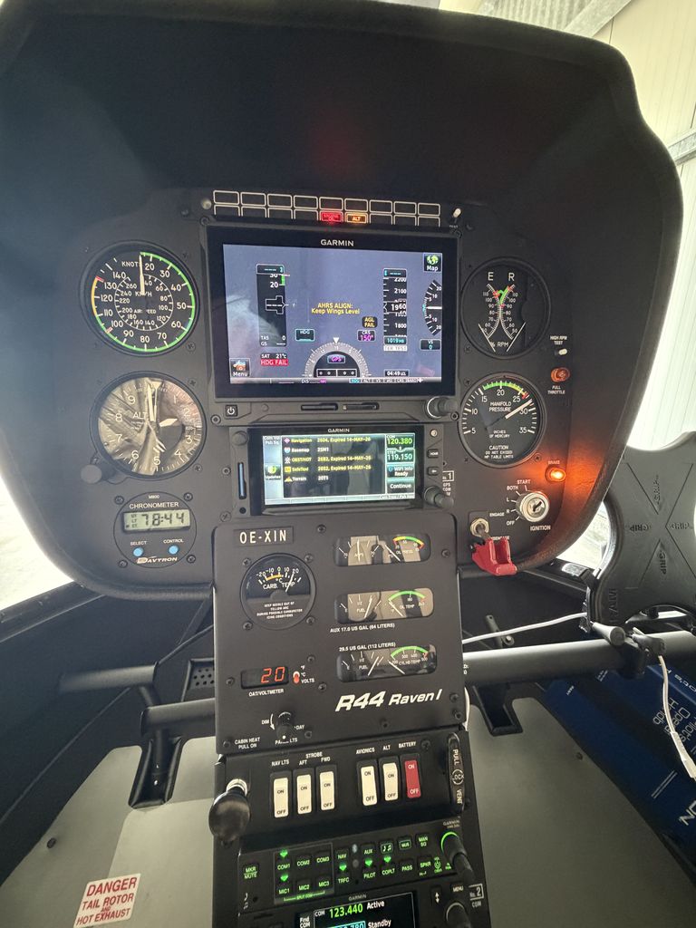 Robinson R44, fotografía 10 de 10