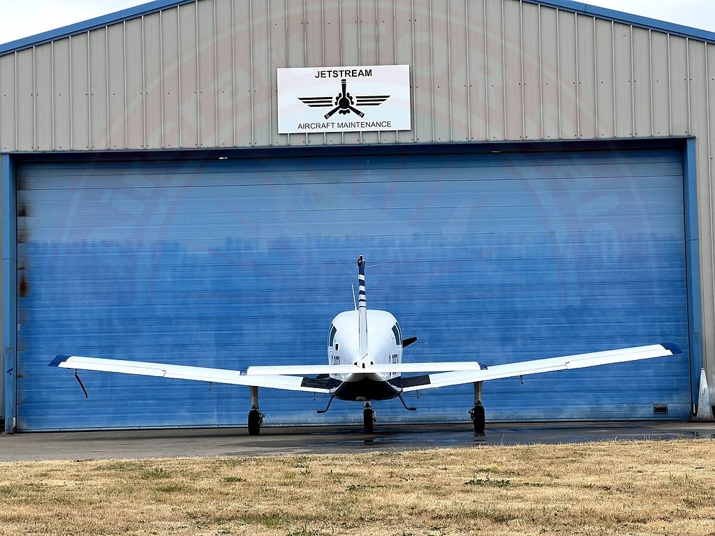 Beechcraft C23 Sundowner 180, fotografía 6 de 20