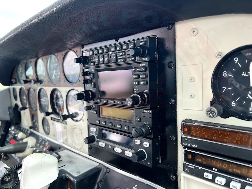 Beechcraft C23 Sundowner 180, fotografía 18 de 20