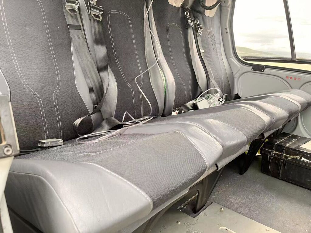 Aérospatiale AS350, fotografía 4 de 5