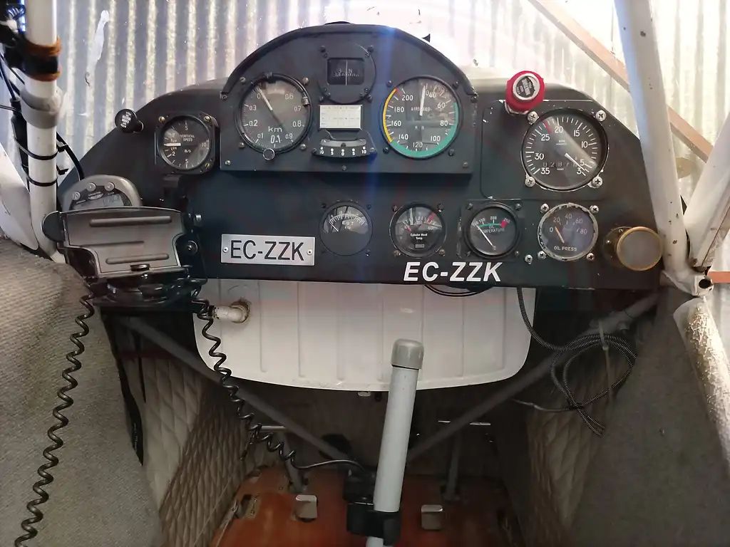 Piper J-3 L-4J, fotografía 7 de 9