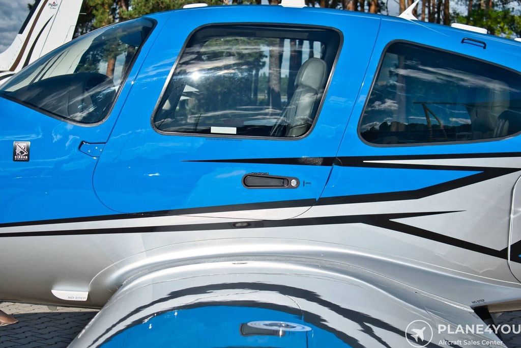 Cirrus SR22 G6, fotografía 2 de 20