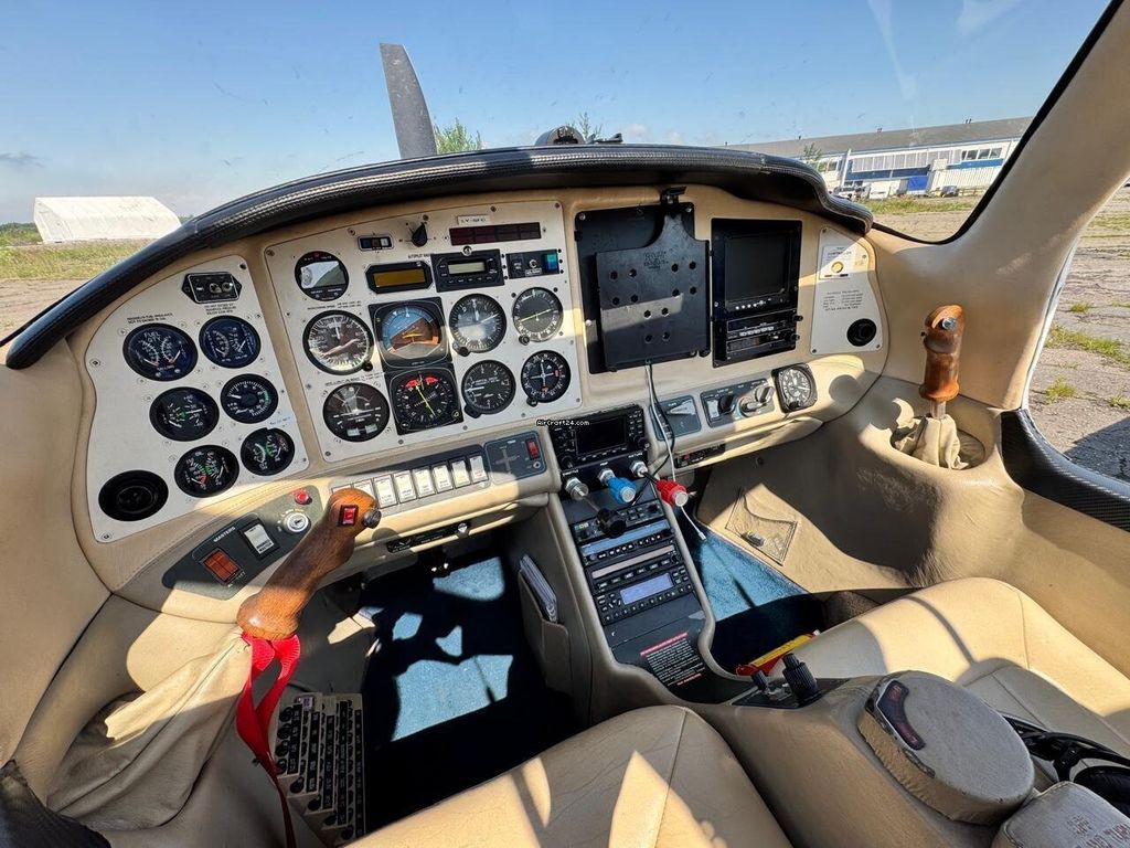 Columbia 300, fotografía 16 de 20