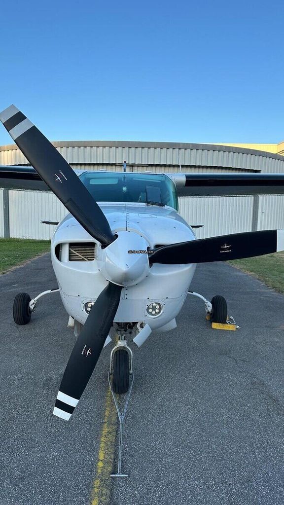 Cessna Turbo 210N, fotografía 5 de 9