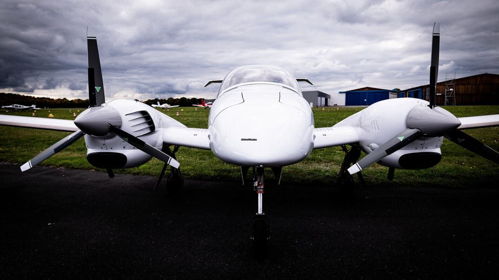 Diamond DA42, fotografía 2 de 20