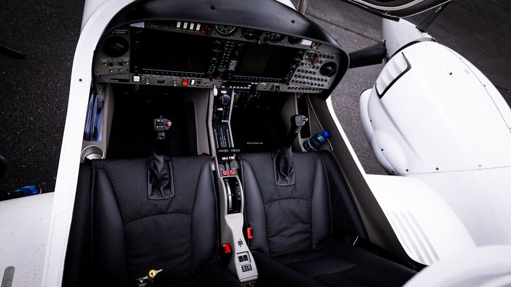 Diamond DA42, fotografía 15 de 20