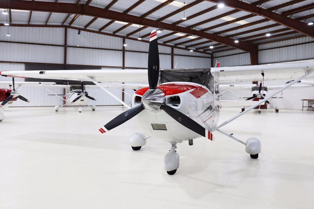 Cessna T182, photo 3 sur 6