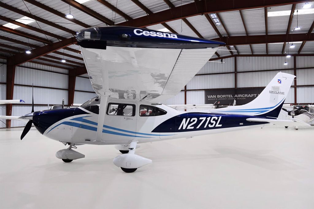Cessna 182, photo 1 sur 6