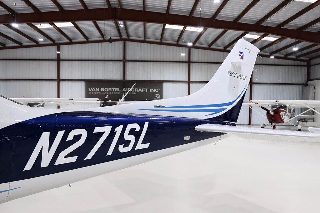 Cessna 182, photo 4 sur 6