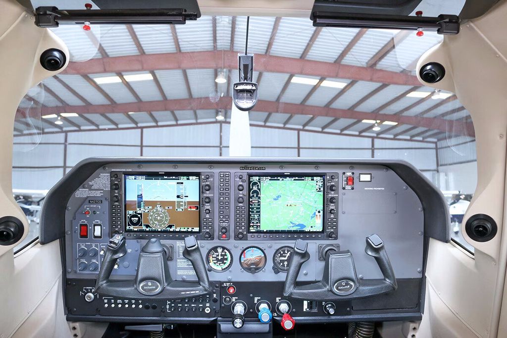 Cessna 182, photo 5 sur 6