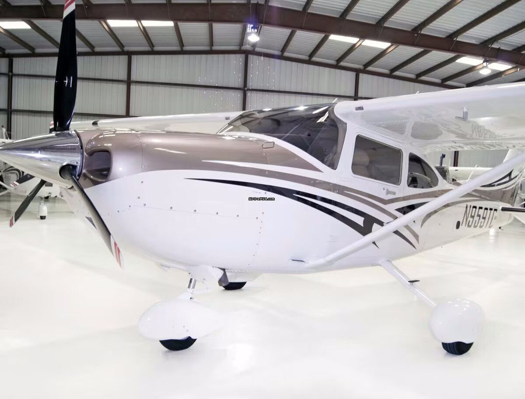 Cessna T182, Foto 2 von 6