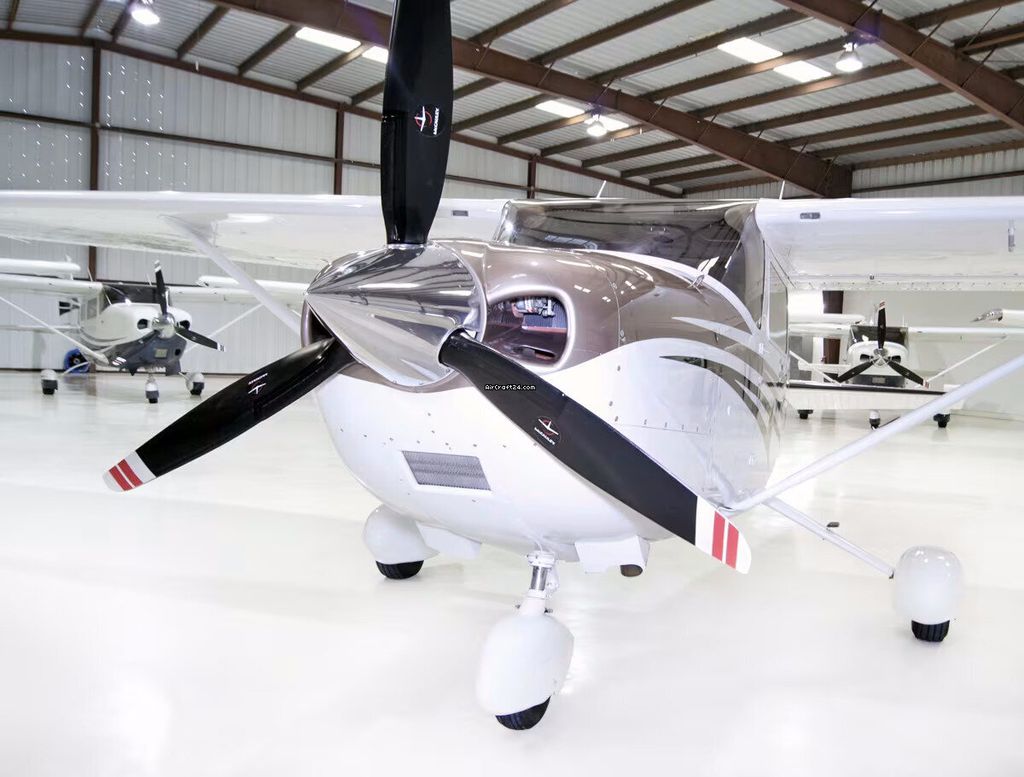 Cessna T182, Foto 3 von 6