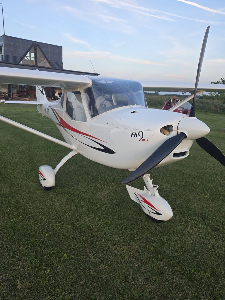 FK Lightplanes FK 9 MARK 3, fotografía 3 de 7