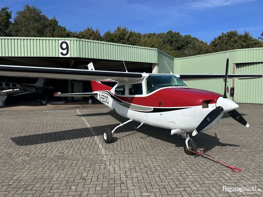 Cessna 210M Centurion, fotografía 3 de 11
