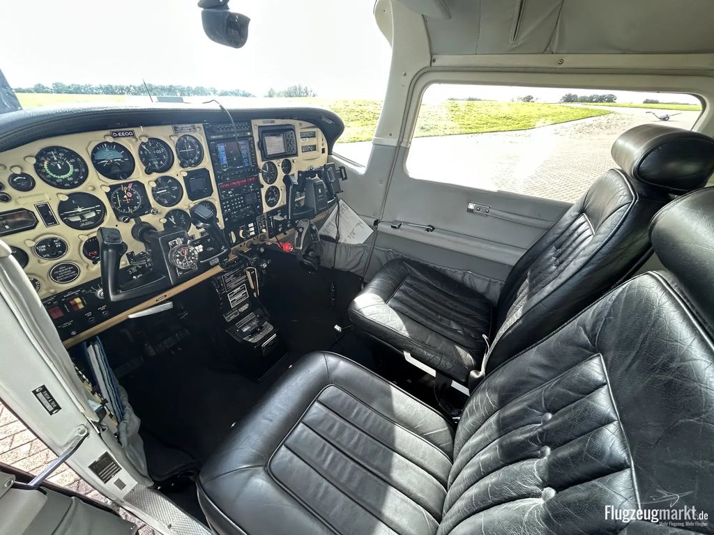 Cessna 210M Centurion, fotografía 6 de 11