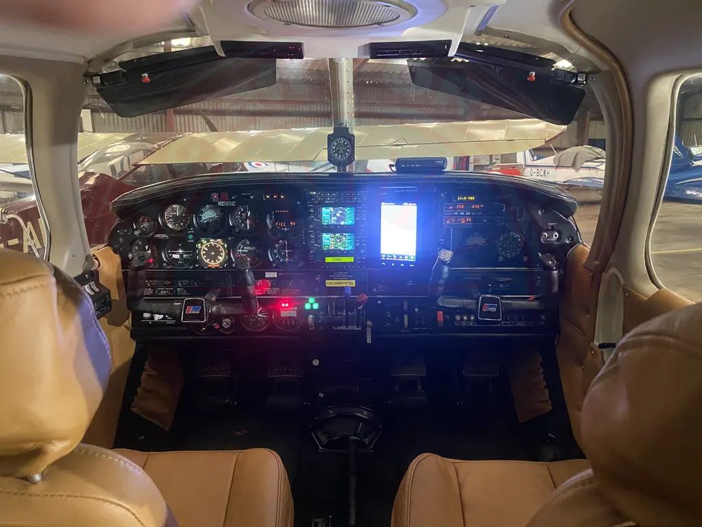 Piper PA-32, fotografía 5 de 6
