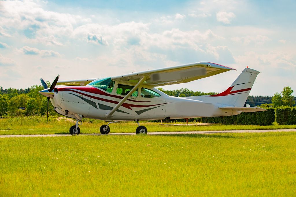 Cessna TR182 Turbo Skylane RG II, fotografía 1 de 8