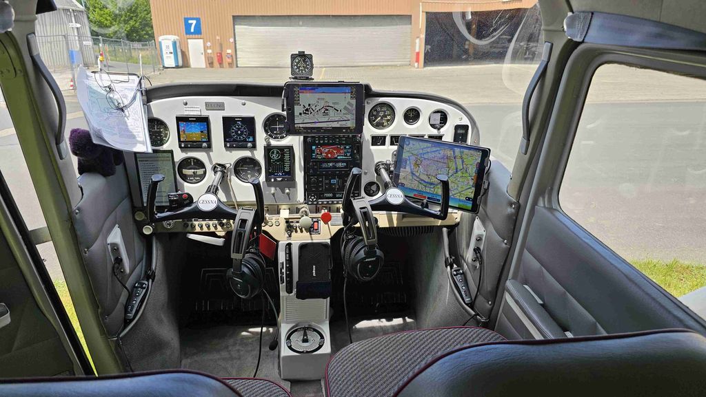 Cessna 172, fotografía 2 de 8