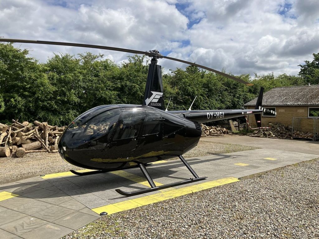Robinson R44, fotografía 3 de 8