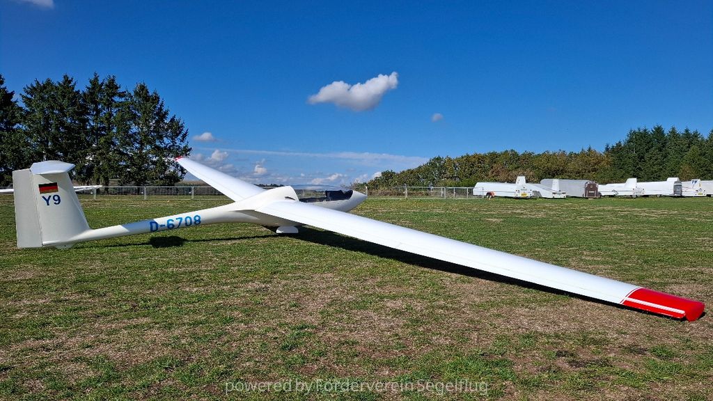 PIK PIK-20D 15m, Club, Foto 2 von 9