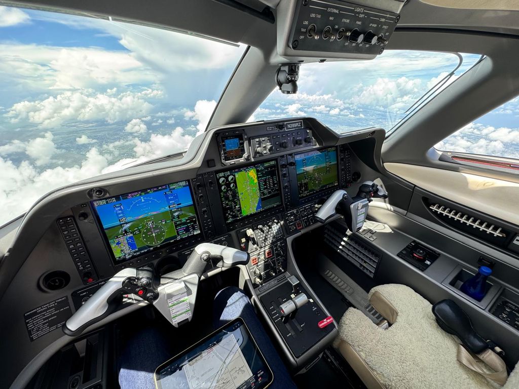 Embraer Phenom 100, fotografía 4 de 7