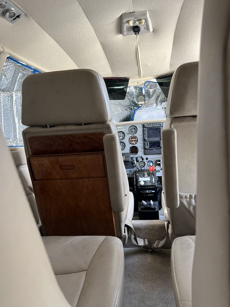 Cessna 310, fotografía 5 de 8