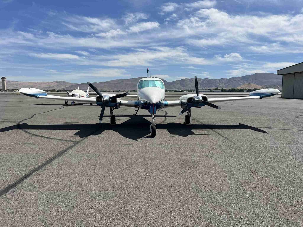 Cessna 310, fotografía 3 de 8