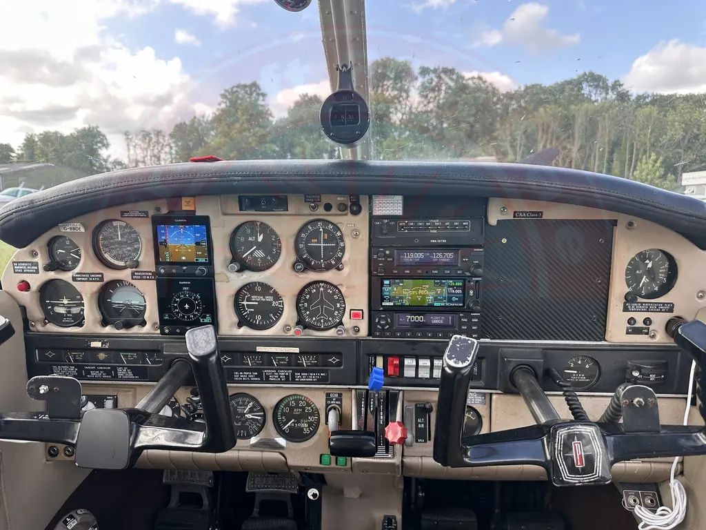 Piper Arrow II PA28R, fotografía 5 de 10
