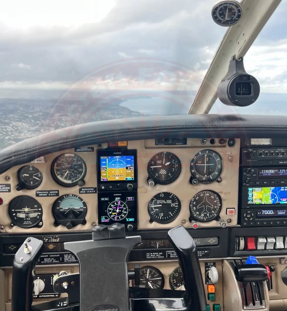 Piper Arrow II PA28R, fotografía 8 de 10