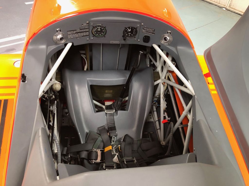 Extra 330LX, fotografía 7 de 8