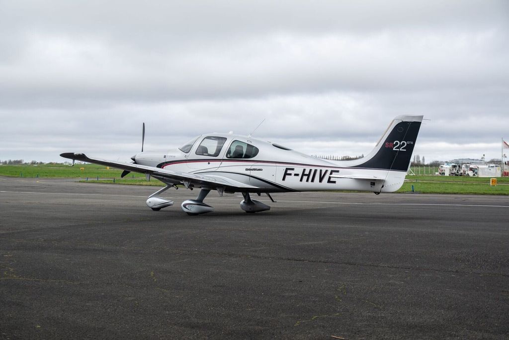 Cirrus SR22 PERSPECTIVE, fotografía 2 de 20