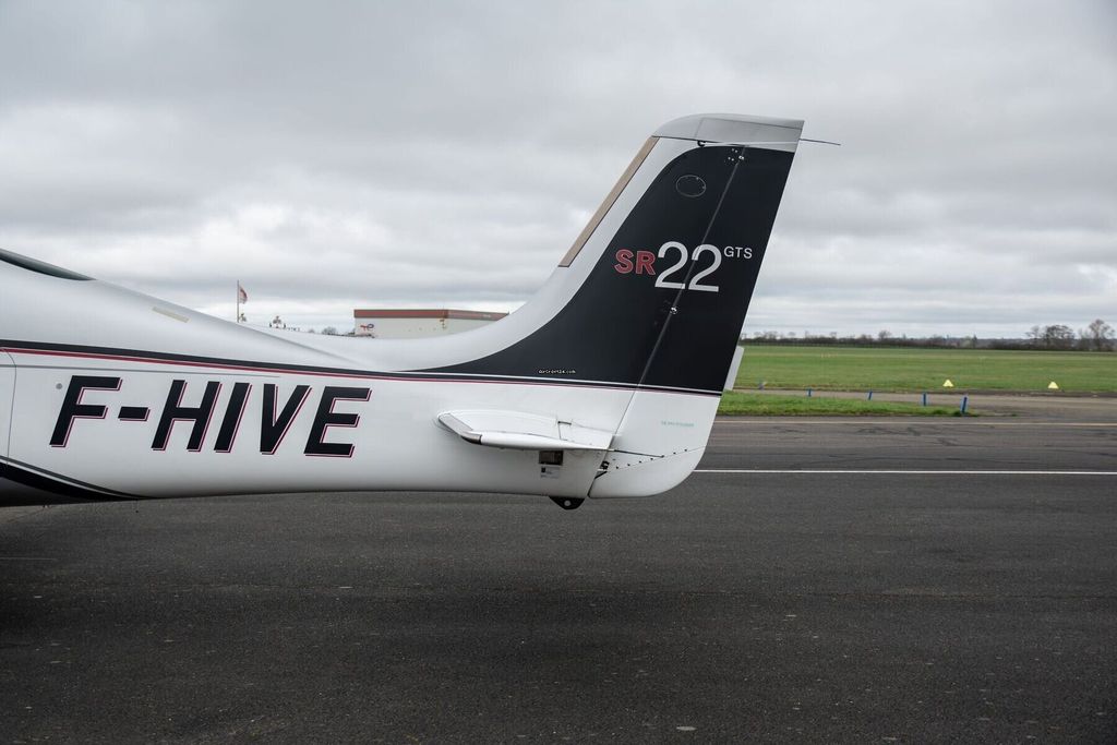 Cirrus SR22 PERSPECTIVE, fotografía 5 de 20