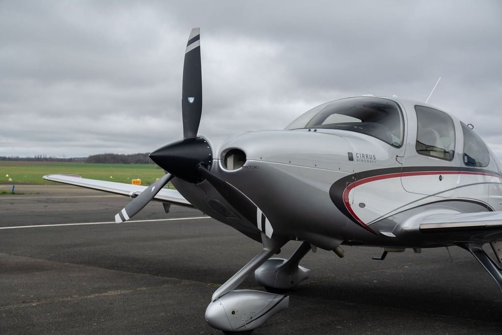 Cirrus SR22 PERSPECTIVE, fotografía 7 de 20