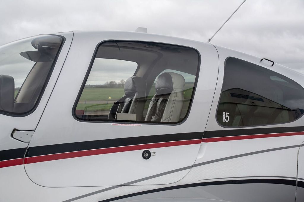 Cirrus SR22 PERSPECTIVE, fotografía 13 de 20