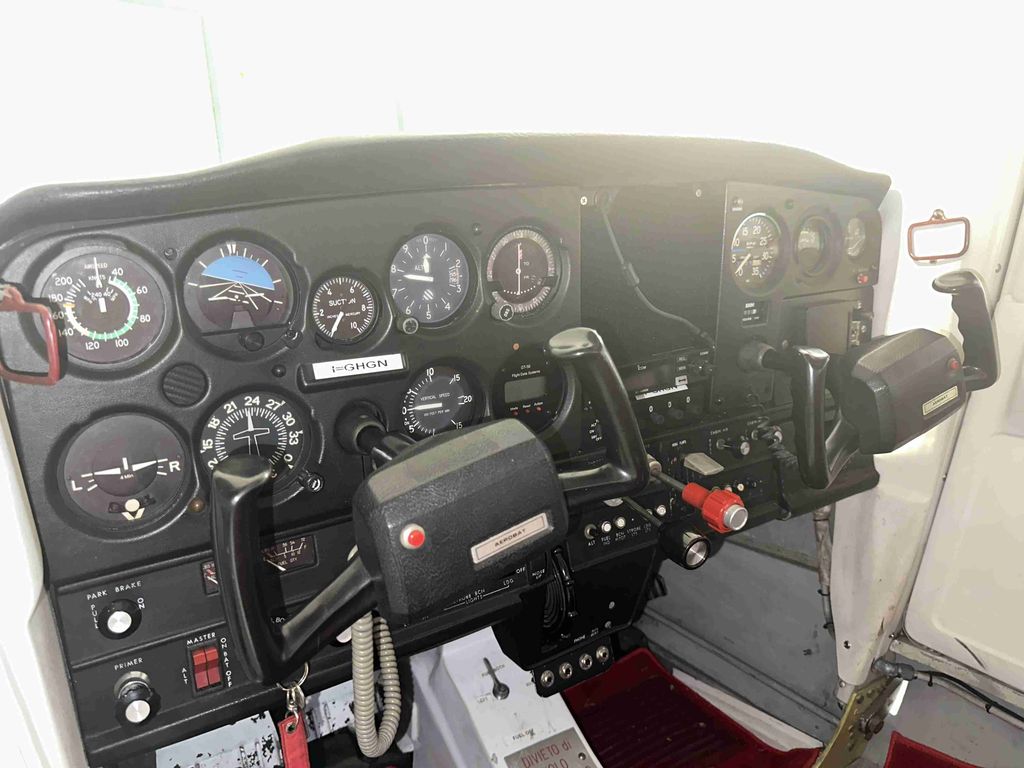 Cessna 152, fotografía 6 de 8