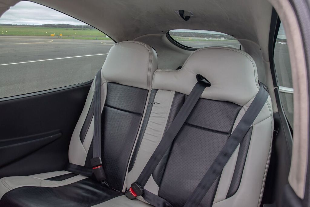 Cirrus SR22 PERSPECTIVE, fotografía 17 de 20