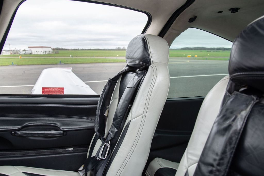 Cirrus SR22 PERSPECTIVE, fotografía 19 de 20