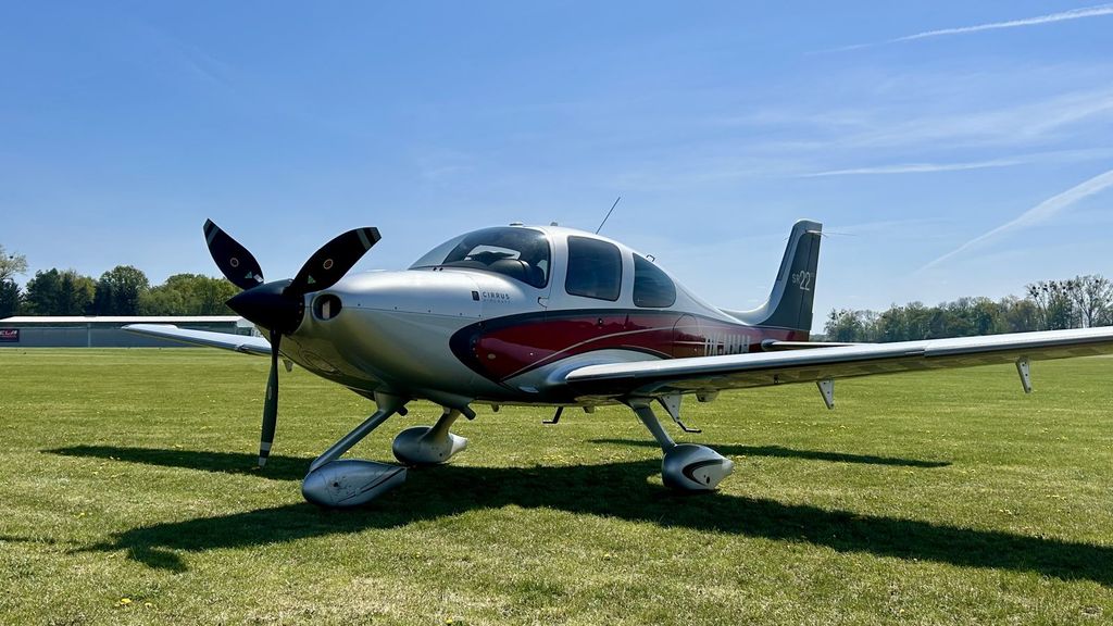 Cirrus SR22 G3 GTS, fotografía 2 de 4