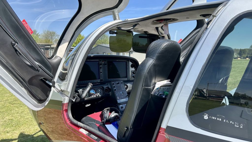 Cirrus SR22 G3 GTS, fotografía 4 de 4