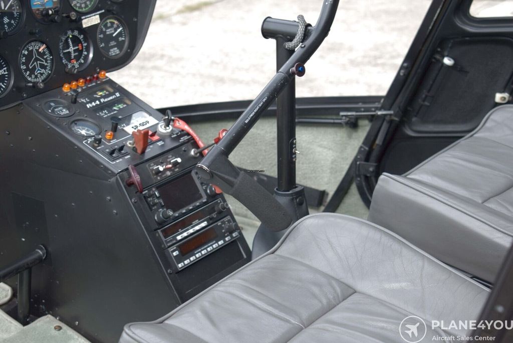 Robinson R44, photo 10 sur 20