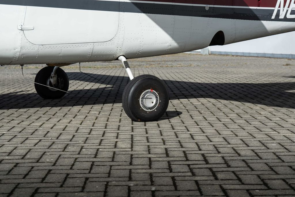 Cessna P210N Centurion II, Foto 12 von 19