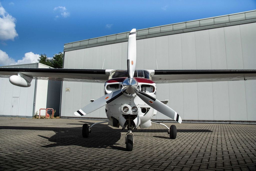 Cessna P210N Centurion II, Foto 13 von 19