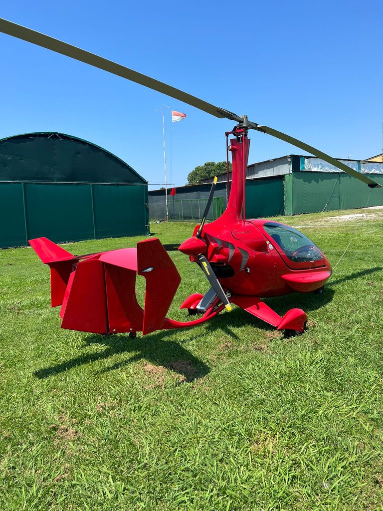 ELA Aviación ELA 10, fotografía 2 de 7