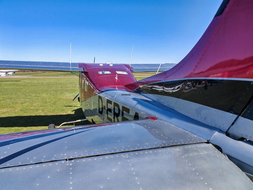 Cessna P-210 Turbine Silver Eagle, fotografía 4 de 14