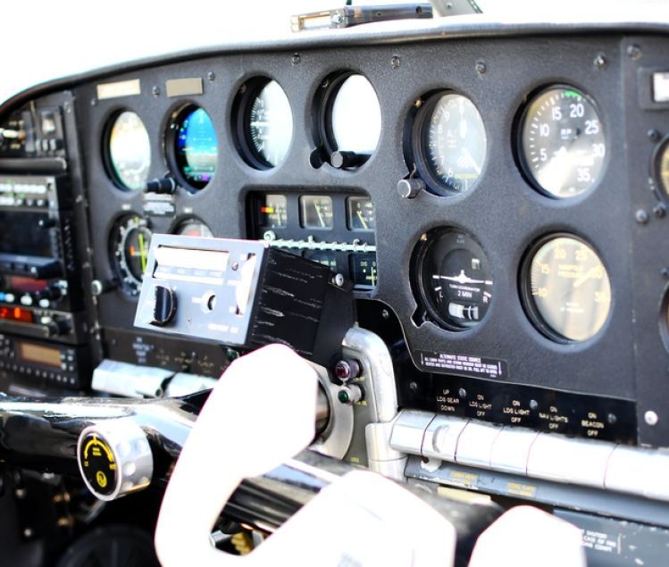 Beechcraft F35 BONANZA, fotografía 2 de 3
