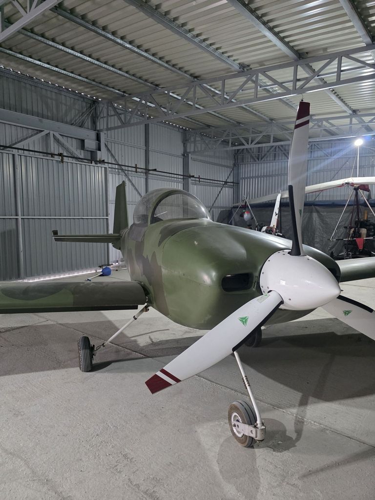 Van's Aircraft RV-8, photo 2 sur 7
