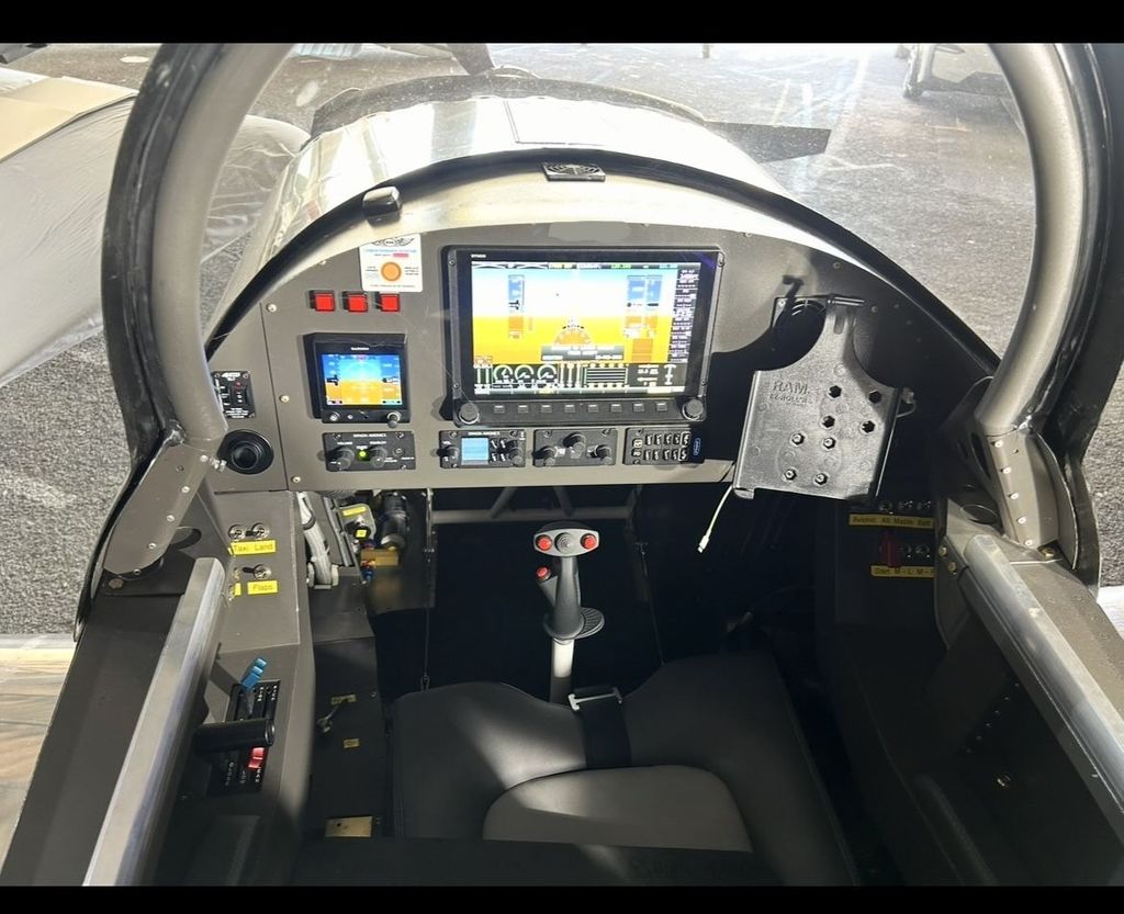 Van's Aircraft RV-8, photo 5 sur 7