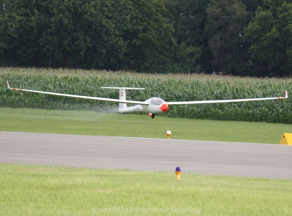 Schempp-Hirth Discus CS 15m, photo 2 sur 9