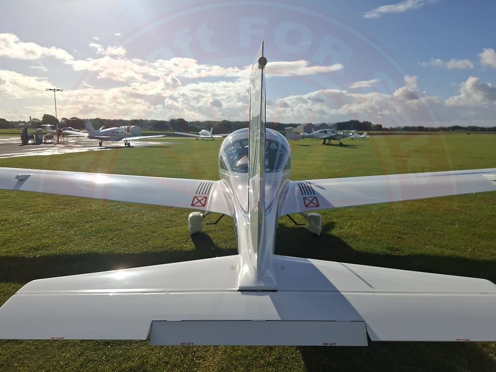 TL Ultralight TL-2000, fotografía 8 de 23