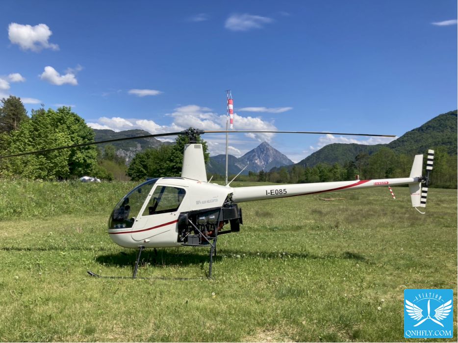 Robinson R22, Foto 2 von 6